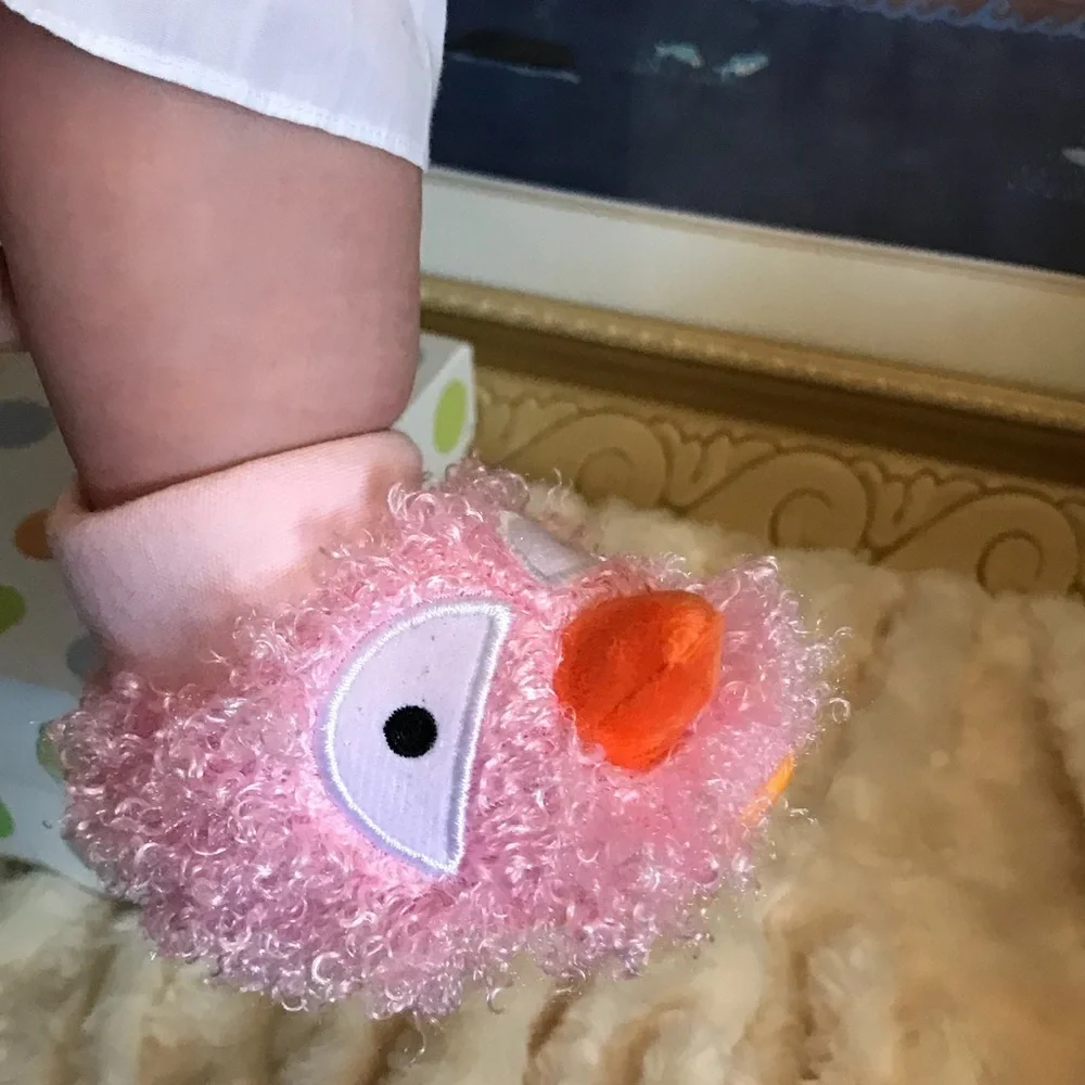 Curly Pink Rich Frog Baby Booties